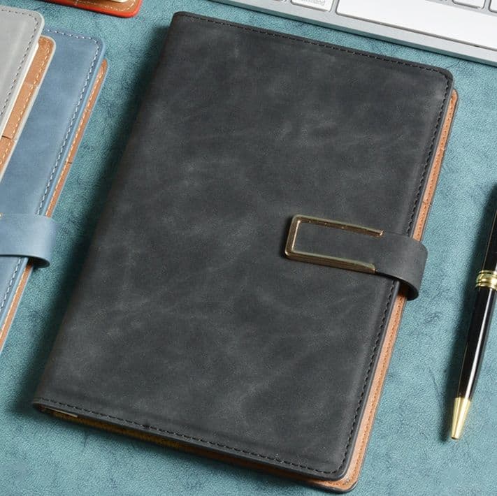ノートカバーA5 金属留め具付き本革製手帳カバー